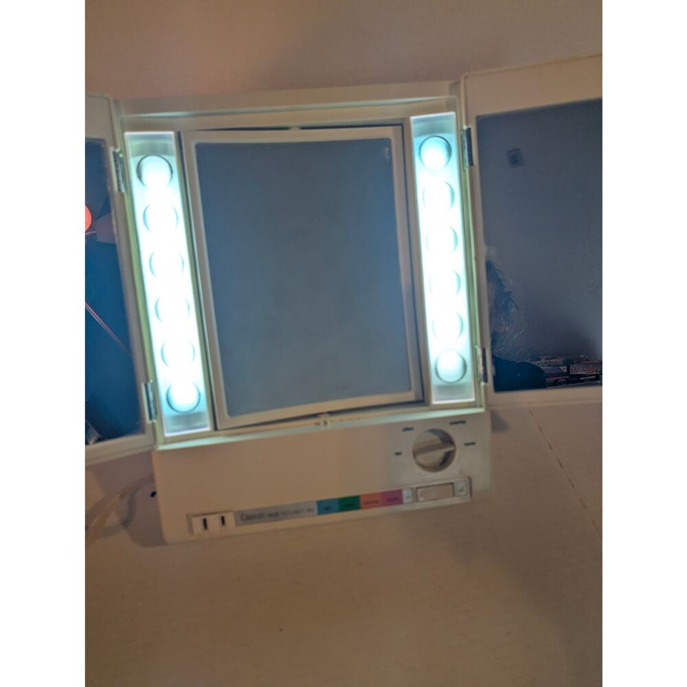 CLAIROL True to Light 3 Way Lighted Make Up Mirror w/2 Side Doors, Outlet LM-8 - Picture 9 of 11